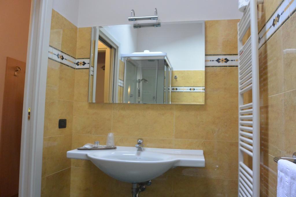 Arena Inn B&B Верона Экстерьер фото